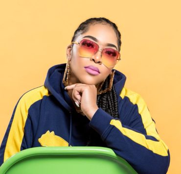 Naviyah Sippin on Dat