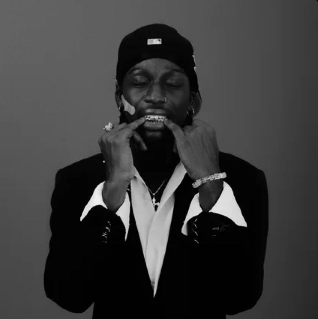 Ezebada Emmanuel Ayomikun, also known as Ellus, is a standout upcoming artist based in Lagos, Nigeria. He first got his musical inspiration from a Chris Brown song titled 'Loyal'. Drawing from that inspiration, he found a sound and made it his. Due to his Nigerian roots, he blended Nigerian rhythms with a spice of R&B and made a sound that was unique. He just released his debut single titled 'Nonsense'.